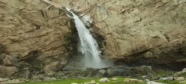 Manthokha Waterfall